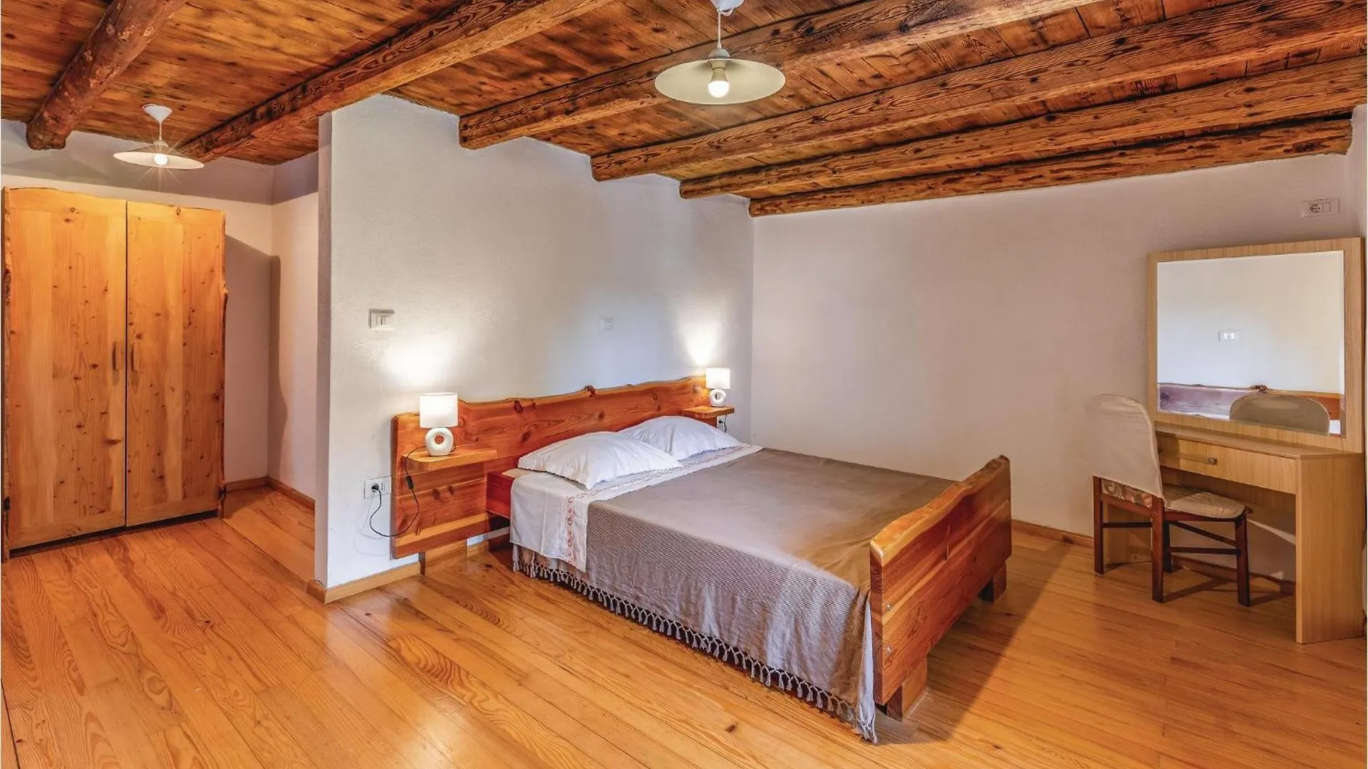 Tatil Evi Amazing Home In Juricev Kal With Wifi Hırvatistan