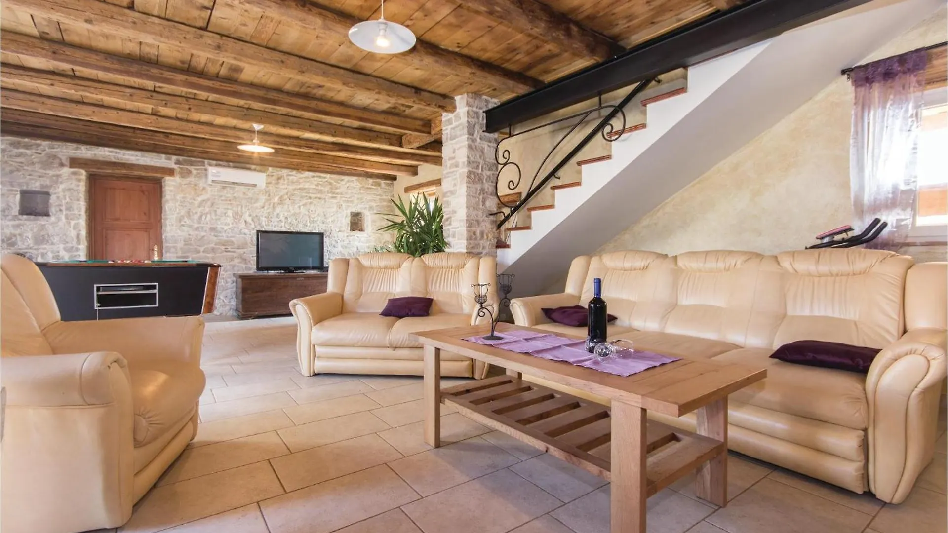 Amazing Home In Juricev Kal With Wifi Tatil Evi
