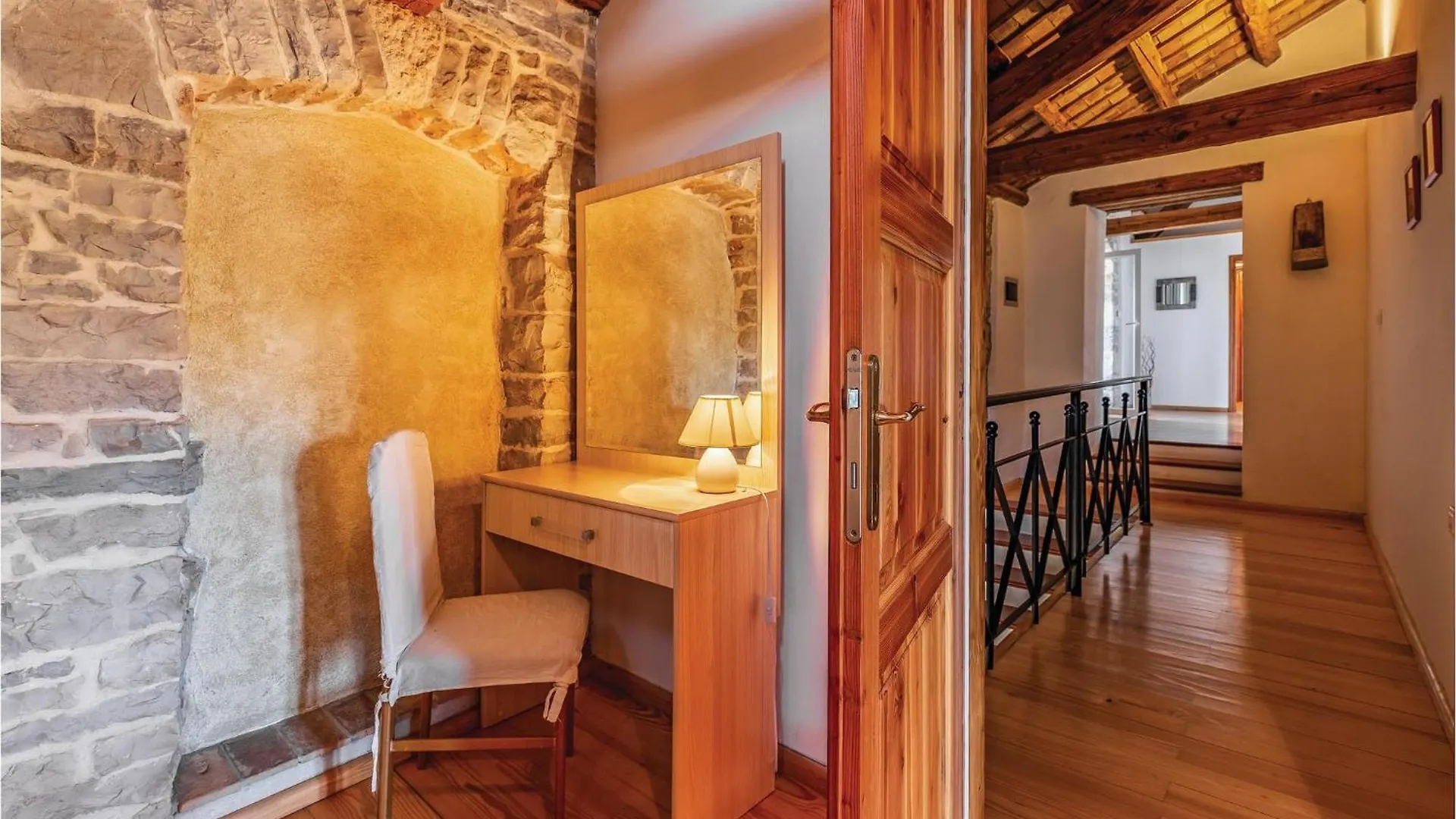 Tatil Evi Amazing Home In Juricev Kal With Wifi