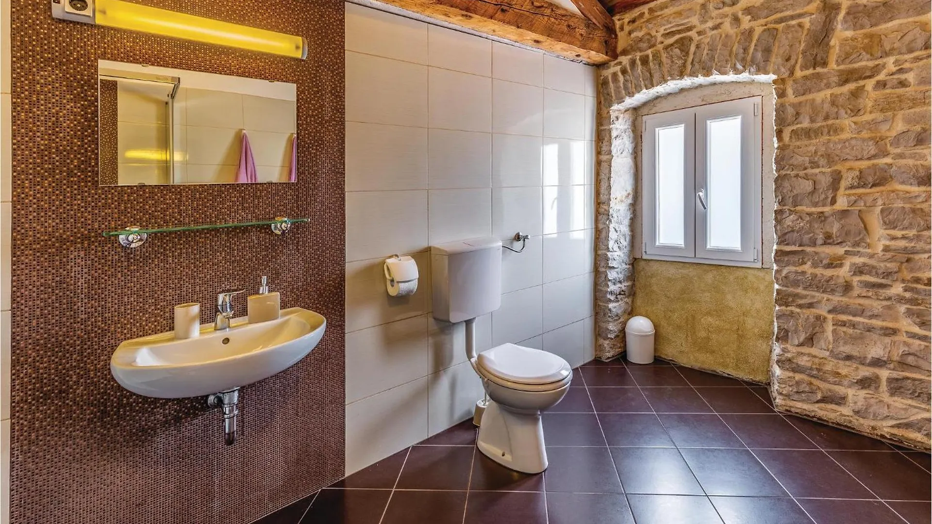 Amazing Home In Juricev Kal With Wifi